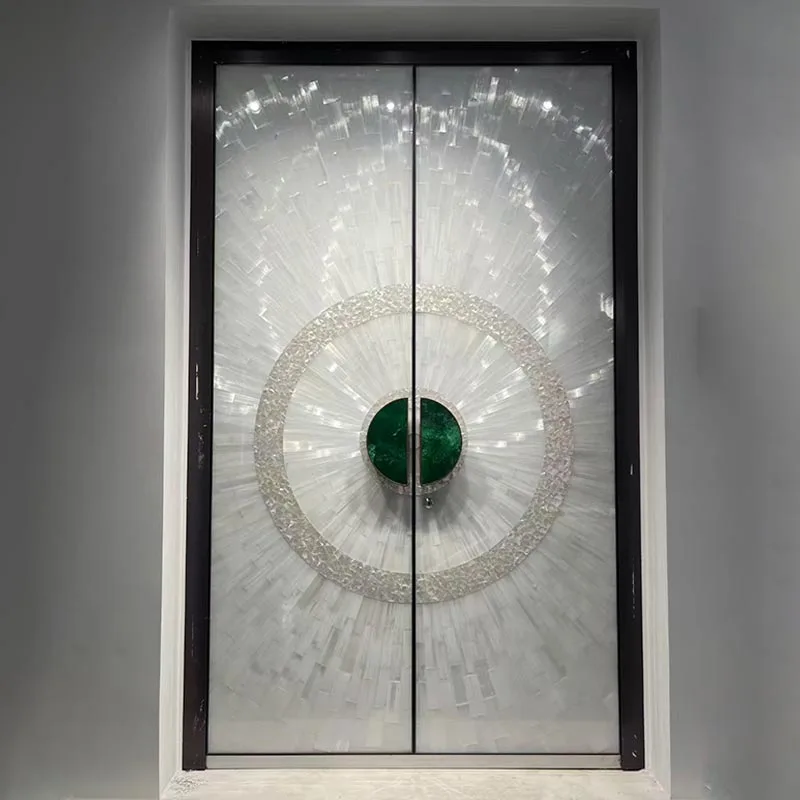 Porta pivotante de entrada do pátio
