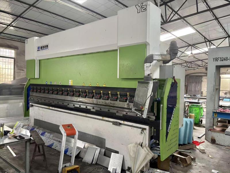 Bending Machine